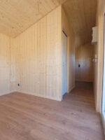 Modulo Abitativo Polivalente Mobile 15,5 mq con Interni in Legno e Bagno
