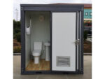 Unità Sanitaria Portatile Bastone con 2 Cabine Private – 2.12 mq